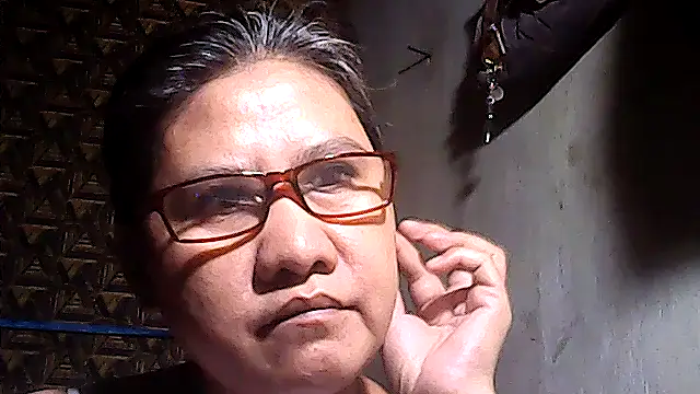 sweetsosie18 online show from May 7, 2026, 6:39 am