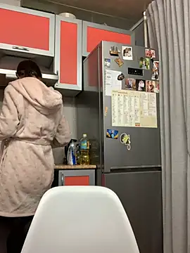 SeducingYoghourt online show from January 24, 2025, 2:51 pm