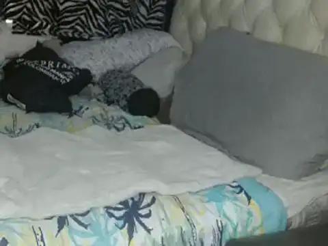 sharlot003 online show from December 12, 2024, 12:44 pm