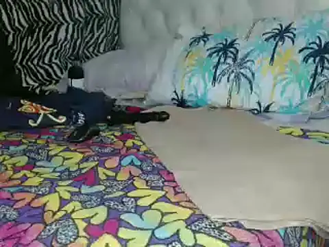 sharlot003 online show from February 6, 2025, 10:25 am