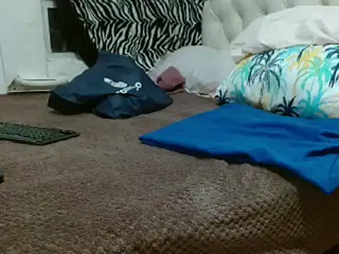 sharlot003 online show from February 11, 2025, 10:47 am