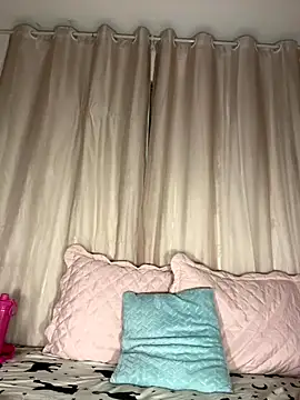 Snapshot of Kaiisa_ chatting on November 5, 2025, 9:07 pm Kaiisa online show from November 5, 2025, 9:07 pm