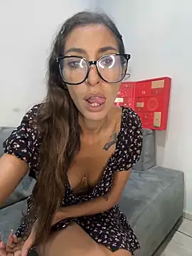 Snapshot of amanilouve chatting on March 11, 2025, 7:14 am amanilouve online show from March 11, 2025, 7:14 am