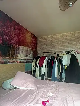 Snapshot of amanilouve chatting on March 12, 2026, 11:58 am amanilouve online show from March 12, 2026, 11:58 am