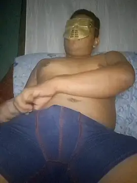 Snapshot of Efrain2090 chatting on September 19, 2025, 6:06 am Efrain2090 online show from September 19, 2025, 6:06 am