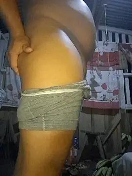 Snapshot of Efrain2090 chatting on December 20, 2024, 10:16 am Efrain2090 online show from December 20, 2024, 10:16 am