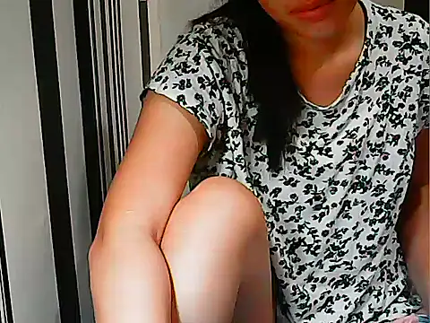 Snapshot of innocently_yours chatting on February 3, 2025, 11:05 pm innocently yours online show from February 3, 2025, 11:05 pm