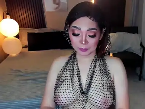 SquirtCumAlots online show from May 7, 2026, 5:01 am