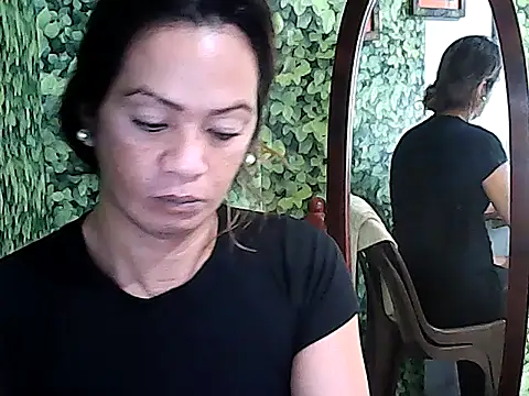 yummy 21xxx online show from September 24, 2025, 1:13 am