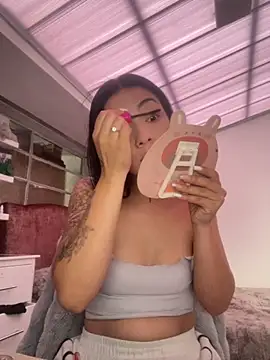 MadisonCambel online show from November 14, 2025, 7:28 pm