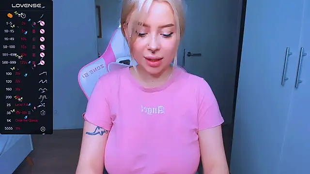 MonaLauu online show from January 8, 2025, 11:10 am