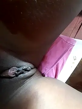 gabrielaaguiiar95 online show from October 29, 2025, 3:00 pm