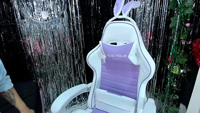 katalina garcia online show from October 21, 2025, 10:20 pm