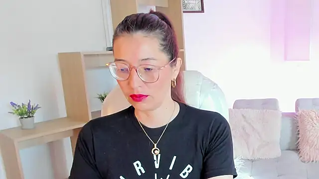 Snapshot of Antonnella_3 chatting on September 22, 2025, 12:33 pm Antonnella 3 online show from September 22, 2025, 12:33 pm