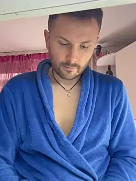 Snapshot of MartinBrandon chatting on May 1, 2026, 12:10 pm MartinBrandon online show from May 1, 2026, 12:10 pm