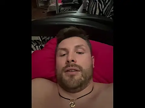 Snapshot of MartinBrandon chatting on May 15, 2026, 11:25 pm MartinBrandon online show from May 15, 2026, 11:25 pm