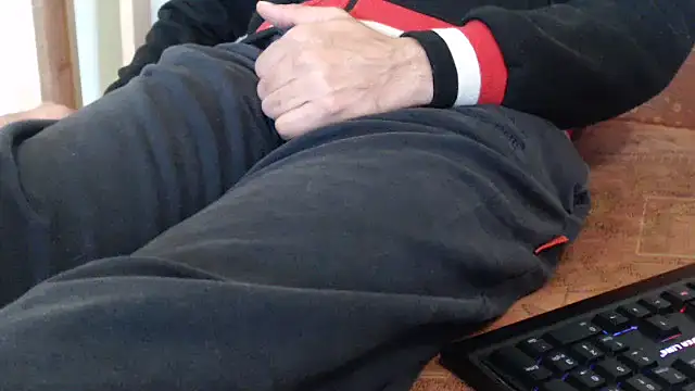 Snapshot of VASKOS178 chatting on April 15, 2026, 7:14 am VASKOS178 online show from April 15, 2026, 7:14 am