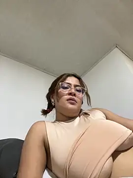 Snapshot of Juliana_News chatting on September 21, 2025, 5:45 am Juliana News online show from September 21, 2025, 5:45 am