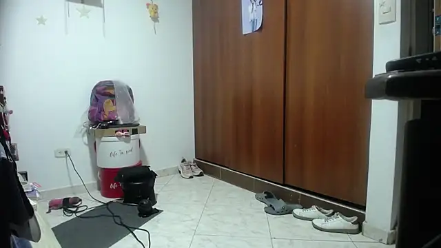 Snapshot of Moon_lunita chatting on July 29, 2026, 11:04 pm Moon lunita online show from July 29, 2026, 11:04 pm