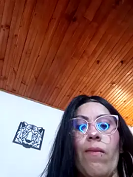 Snapshot of Tania_mature chatting on May 6, 2026, 5:28 pm Tania mature online show from May 6, 2026, 5:28 pm