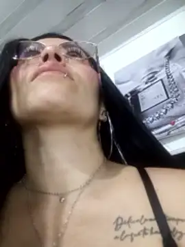Snapshot of Tania_mature chatting on May 2, 2026, 5:18 pm Tania mature online show from May 2, 2026, 5:18 pm