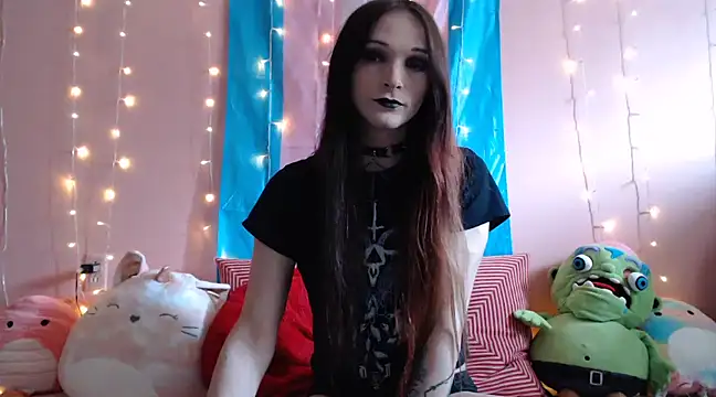 Snapshot of LilyLickt chatting on January 19, 2025, 8:41 pm LilyLickt online show from January 19, 2025, 8:41 pm