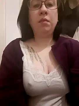 Snapshot of Tinka-Bella-Privat chatting on March 23, 2026, 5:18 am Tinka-Bella-Privat online show from March 23, 2026, 5:18 am