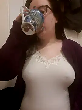 Snapshot of Tinka-Bella-Privat chatting on March 25, 2026, 5:51 am Tinka-Bella-Privat online show from March 25, 2026, 5:51 am