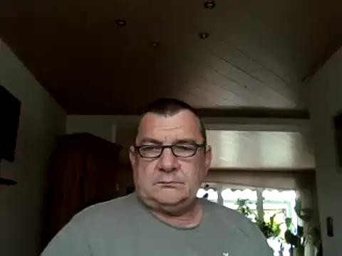 Nobbie444 online show from May 17, 2026, 11:43 am