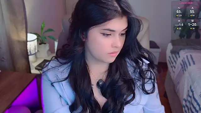 Snapshot of Alyaa_s chatting on April 25, 2026, 7:22 pm Alyaa s online show from April 25, 2026, 7:22 pm