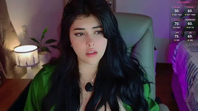 Snapshot of Alyaa_s chatting on June 19, 2026, 6:30 am Alyaa s online show from June 19, 2026, 6:30 am