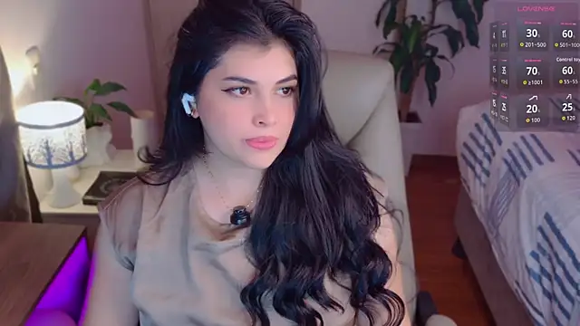 Snapshot of Alyaa_s chatting on April 28, 2026, 1:04 am Alyaa s online show from April 28, 2026, 1:04 am