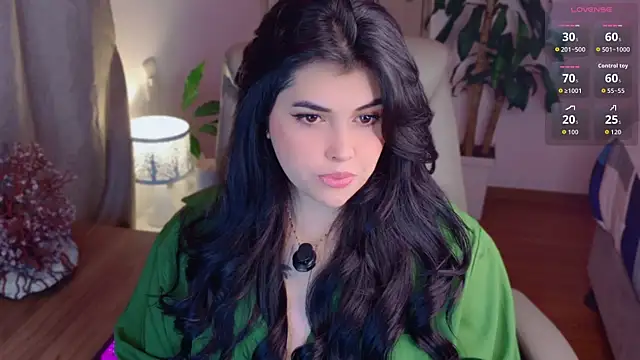 Snapshot of Alyaa_s chatting on May 17, 2026, 2:33 am Alyaa s online show from May 17, 2026, 2:33 am
