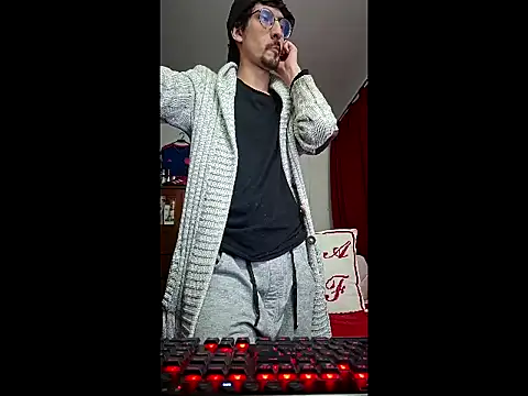 ALBEIROFOOTBALL1992 online show from May 4, 2026, 4:38 am