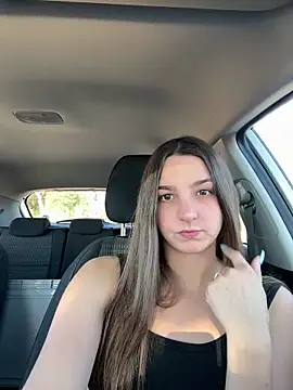 DoriDeluxe66 online show from October 27, 2025, 8:26 am