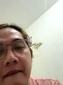 Snapshot of MarieLoveGlamorous chatting on January 12, 2026, 11:09 pm MarieLoveGlamorous online show from January 12, 2026, 11:09 pm