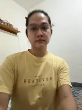 Snapshot of MarieLoveGlamorous chatting on December 2, 2025, 3:36 pm MarieLoveGlamorous online show from December 2, 2025, 3:36 pm