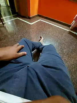 Snapshot of Stripkomal chatting on September 24, 2025, 4:13 pm Stripkomal online show from September 24, 2025, 4:13 pm