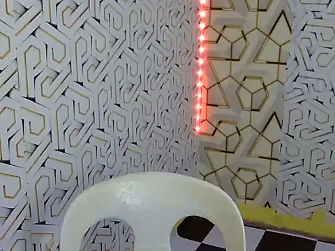 Snapshot of urfantacyjamaica chatting on March 18, 2026, 7:33 am urfantacyjamaica online show from March 18, 2026, 7:33 am