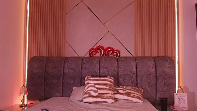 naia blessed online show from February 26, 2026, 7:14 pm