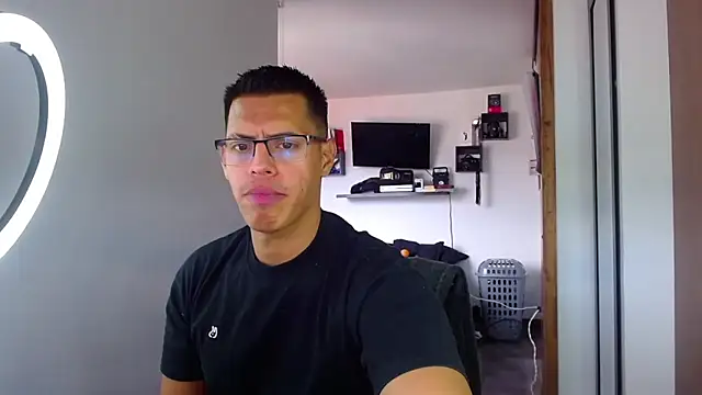  John Boy  online show from April 8, 2026, 7:15 pm