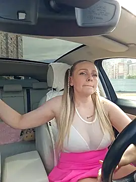 Snapshot of Bondgirl_013 chatting on October 22, 2025, 10:36 am Bondgirl 013 online show from October 22, 2025, 10:36 am