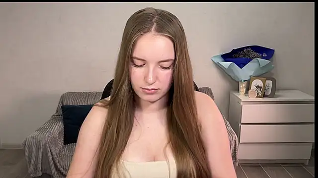 Snapshot of EvaMaddison chatting on September 13, 2025, 7:03 pm EvaMaddison online show from September 13, 2025, 7:03 pm
