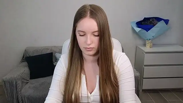 Snapshot of EvaMaddison chatting on January 27, 2025, 9:55 am EvaMaddison online show from January 27, 2025, 9:55 am
