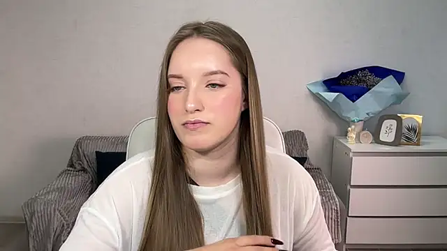 Snapshot of EvaMaddison chatting on September 25, 2025, 8:20 am EvaMaddison online show from September 25, 2025, 8:20 am