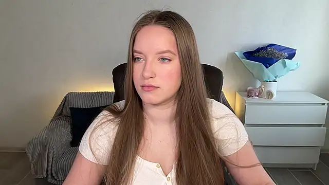 Snapshot of EvaMaddison chatting on April 3, 2026, 7:26 am EvaMaddison online show from April 3, 2026, 7:26 am