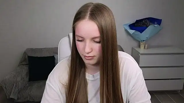 Snapshot of EvaMaddison chatting on March 19, 2025, 7:38 pm EvaMaddison online show from March 19, 2025, 7:38 pm