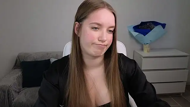 Snapshot of EvaMaddison chatting on February 6, 2025, 5:46 am EvaMaddison online show from February 6, 2025, 5:46 am