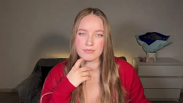 Snapshot of EvaMaddison chatting on March 6, 2026, 5:52 pm EvaMaddison online show from March 6, 2026, 5:52 pm