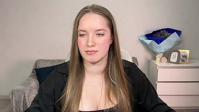 Snapshot of EvaMaddison chatting on September 19, 2025, 6:12 pm EvaMaddison online show from September 19, 2025, 6:12 pm